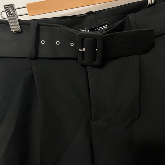 Zara High Rise Dress Shorts, Size Large - Picture 4 of 6